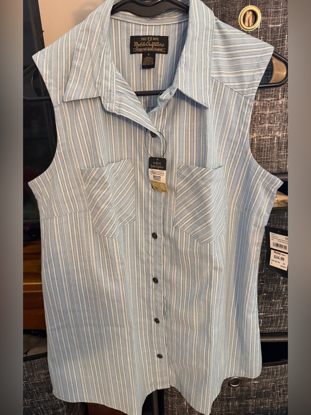 Noble Outfitters sleeveless size Medium
